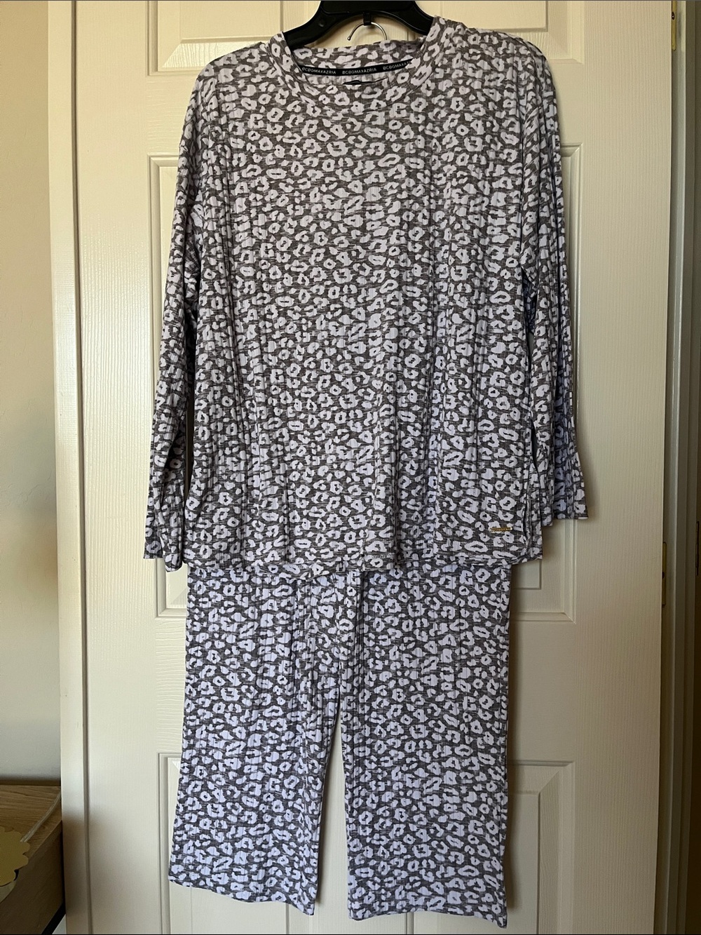 Women’s BCBG Gray & White Leopard Print Lounge Set